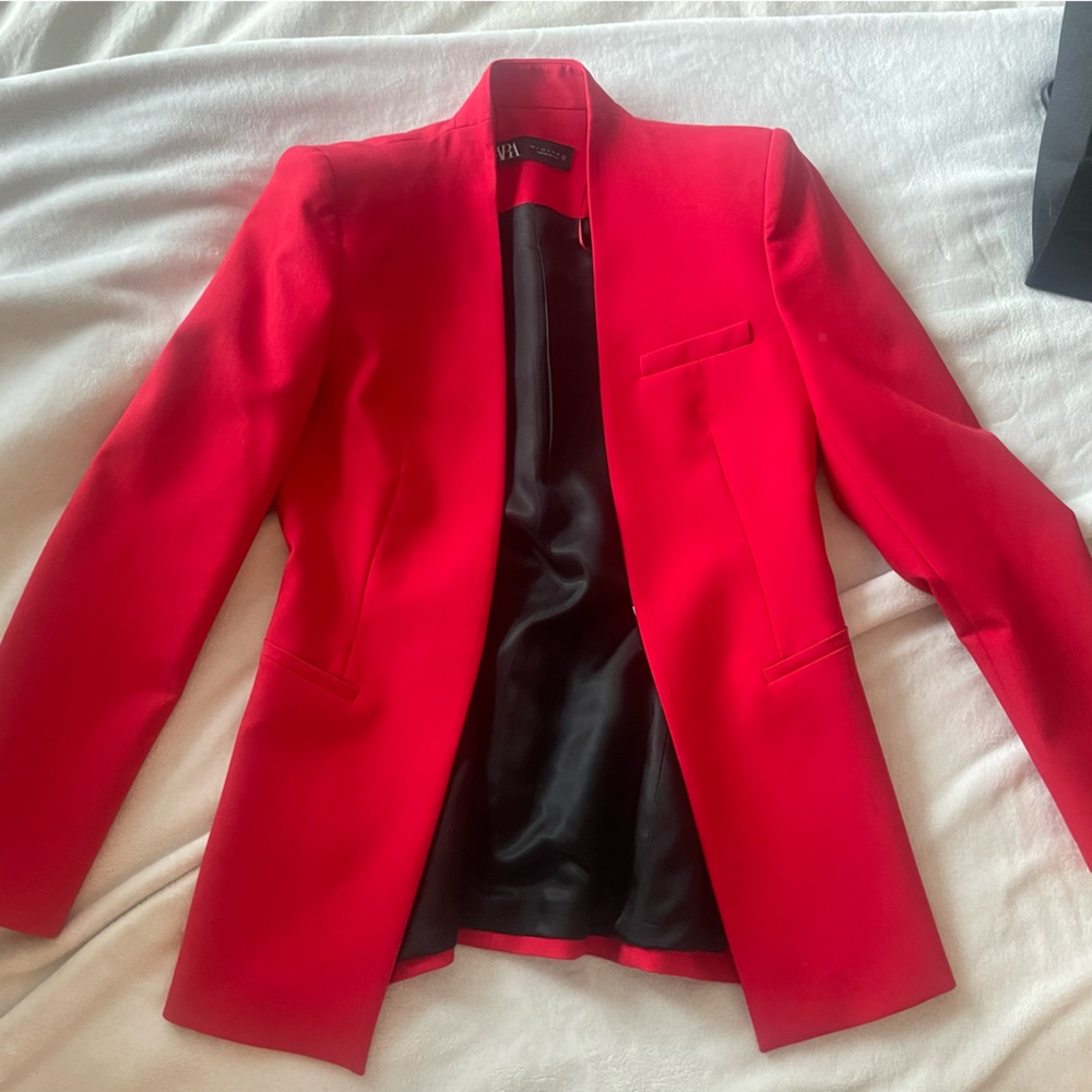 Red fitted Zara blazer